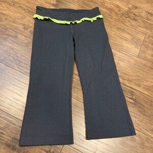 Ivivva crop ruffle waist pants